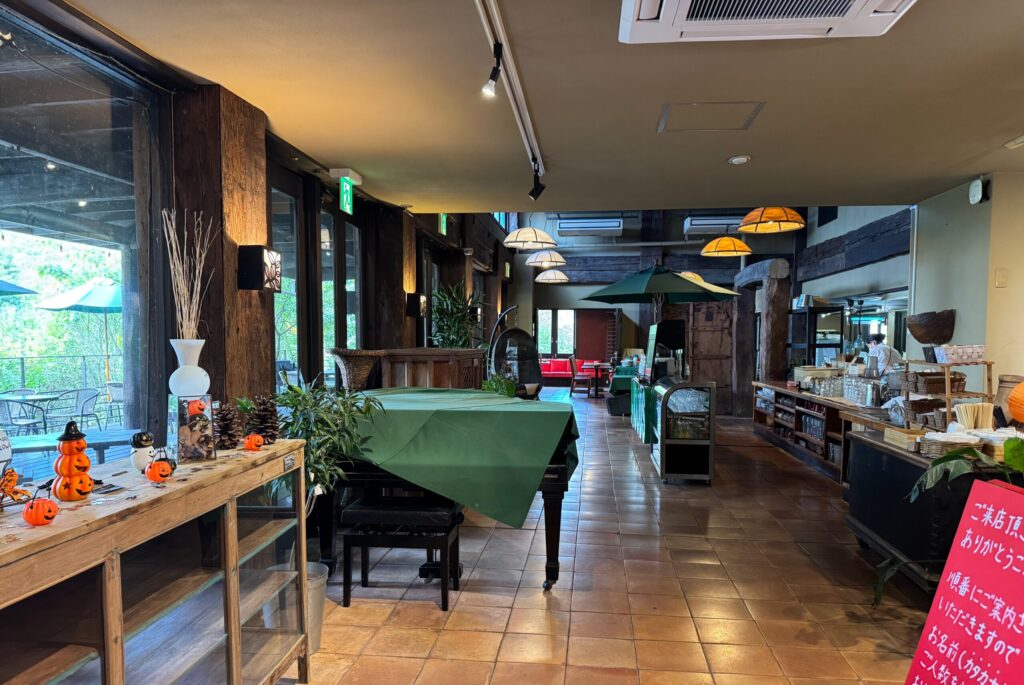 広々とした店内の様子