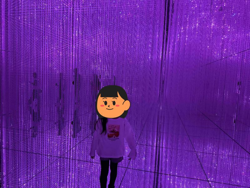 チームラボ バイオヴォルテックス京都「Infinite Crystal World」展示の様子